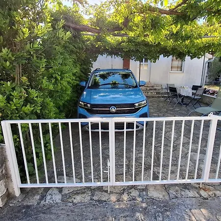 Sunny Punta Skala Holiday home Petrcane
