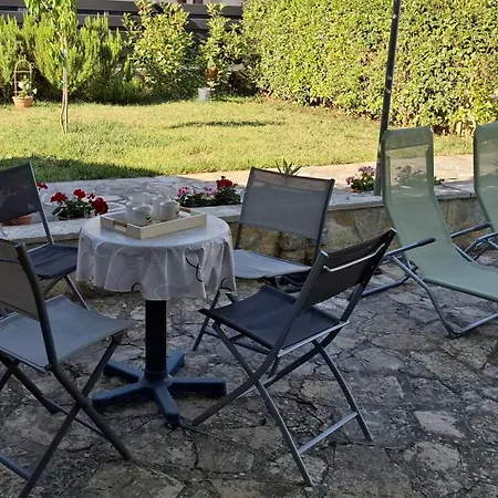 Sunny Punta Skala Holiday home